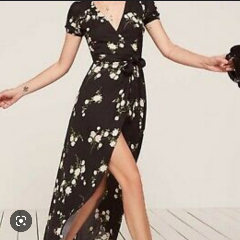 Reformation Black Floral Wrap dress sz XS